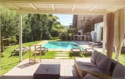 Piscina di 4 Bedroom Beautiful Home In Fivizzano o nelle vicinanze