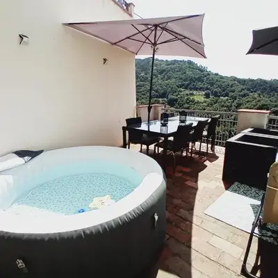 Comfortable Apartment with Sea View in Falcinello