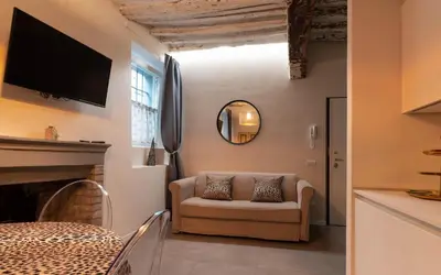 TV o dispositivi per l'intrattenimento presso BORGO DEGLI STUDI 7