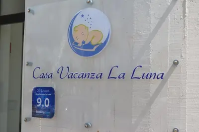 Certificato, attestato, insegna o altro documento esposto da Casa Vacanza La Luna