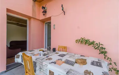 Planimetria di 2 Bedroom Lovely Home In Tribogna