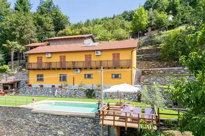 Piscina di Casa Aurora o nelle vicinanze