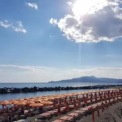 Appartamento silenzioso comodo alle spiagge e stazione ferroviaria