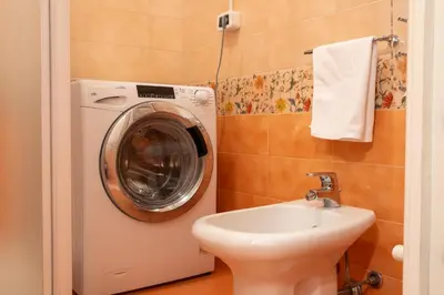 Bagno di Casa Moro, monolocale moderno nel centro storico