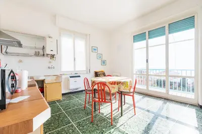 Cucina o angolo cottura di Il mare in ogni stanza, Levanto