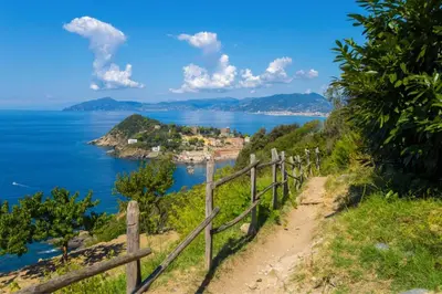 Paesaggio naturale nelle vicinanze della casa vacanze