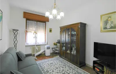 TV o dispositivi per l'intrattenimento presso 1 Bedroom Awesome Apartment In Chiavari