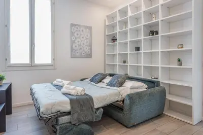 Letto o letti in una camera di Urban Comfort Stay near Ferrari museum & Railway