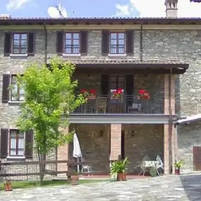 A fine 2 bedroom stone house in Emila