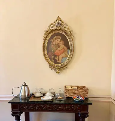 Set per la preparazione di tè e caffè presso Palazzo Lari Sarzana - Historic Boutique Rooms
