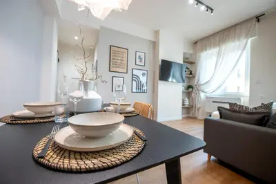 TV o dispositivi per l'intrattenimento presso 224 - Ma & Ma Luxury Apartment, 500metri da mare e spiaggia, vicino alla Baia del Silenzio - PARCHEGGIO GRATIS PRIVATO INCLUSO