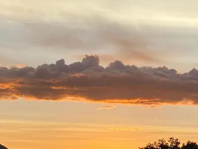 Alba o tramonto visti dall'interno dell'agriturismo o dai dintorni