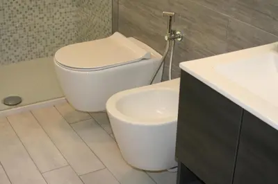 Bagno di Centrale nel verde int 2