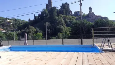 Piscina di Appartamenti - Here&Now in front of The Castle o nelle vicinanze