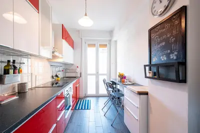 Cucina o angolo cottura di GuestHost - Parma Station & City Center Apartment
