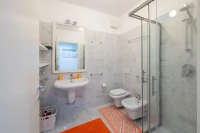 Bagno di SeaView Cavi B. [100mt dal Mare]