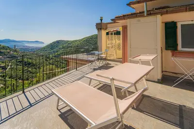 Paesaggio naturale nelle vicinanze della casa vacanze