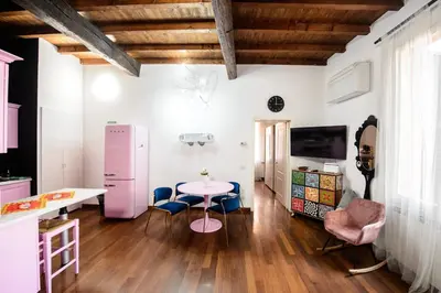 Cucina o angolo cottura di PINK HOUSE TORTELLINOSUITE Modena