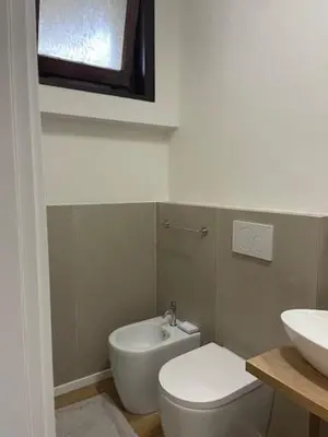 Bagno di Monolocale con Terrazzo
