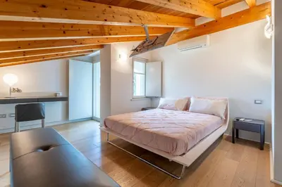 Letto o letti in una camera di Casa del Marchese, Pool, Wifi, Castell' Arquato