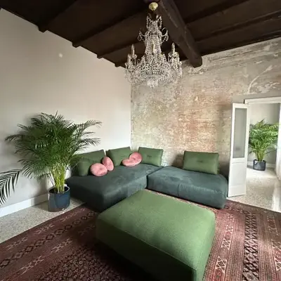 Room Manzoni 37