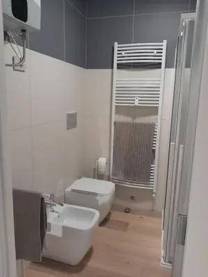 Bagno di Monolocale Cairoli 18
