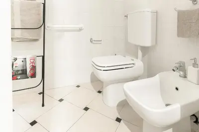 Bagno di Rismondo 89 - 90m Piazza Roma