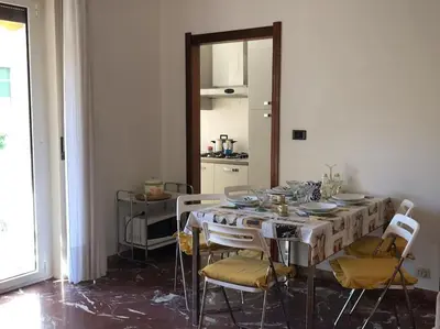 Planimetria di Three rooms close to the sea and services