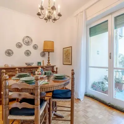 GuestHost - Vintage Holiday Flat