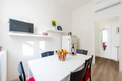 Cucina o angolo cottura di GuestHost - Oltretorrente Ospedale Apartment