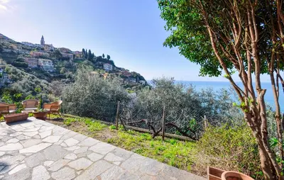 Paesaggio naturale nelle vicinanze della casa vacanze
