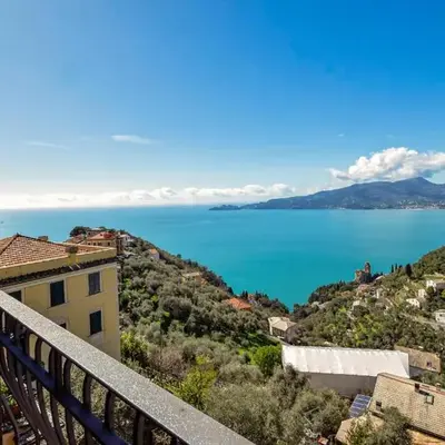 3 Bedroom Gorgeous Apartment In Zoagli