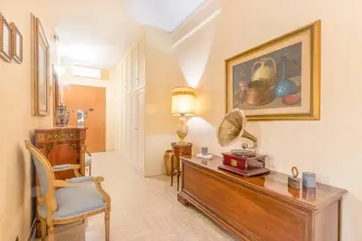 Area soggiorno di Drake's Royal Suite - City Centre & Train Station