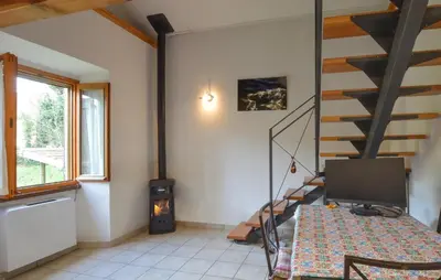 Area soggiorno di Awesome Home In Varese Ligure