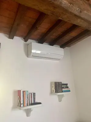 Biblioteca nell'appartamento