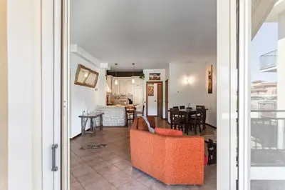 Cucina o angolo cottura di Lilly House - Travacò Siccomario - by HOST4U