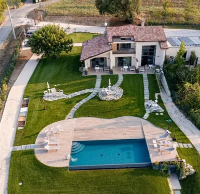 Piscina di Il Viaggio Impresa Sociale o nelle vicinanze