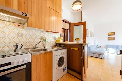 Cucina o angolo cottura di Peaceful Apartment In Deiva Marina - Happy Rentals