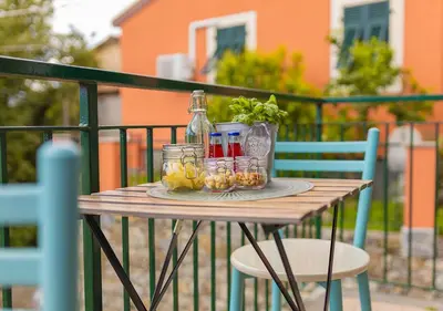 Bevande di Appartamento tra le Cinque Terre, Camogli e Portofino con scorcio mare all'orizzonte