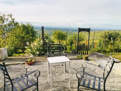 Paesaggio naturale nelle vicinanze della villa