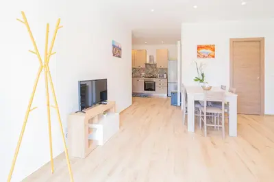 Cucina o angolo cottura di 267 - Casa Paradise B1, nel verde di Casarza a 15 minuti d'auto dal Mare - PARCHEGGIO PRIVATO INCLUSO