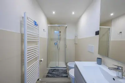 Bagno di Lovely Nest near City Centre - Groundfloor