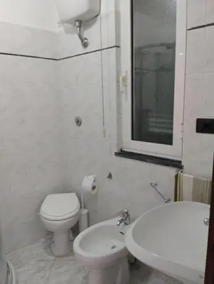 Bagno di Casa indipendente silenziosa, super relax nel verde a pochi minuti dal mare