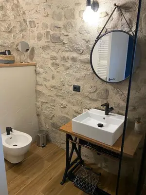 Bagno di La Casa Medievale Suites e SPA