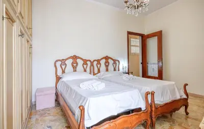 Letto o letti in una camera di Pet Friendly Apartment In Chiavari