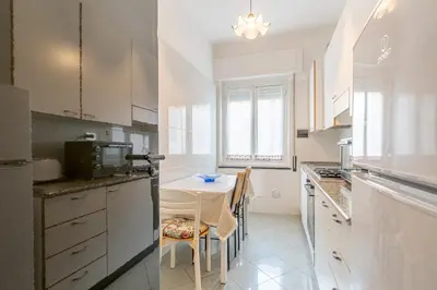 Cucina o angolo cottura di GuestHost - Castagneto Holiday & Relax Apartment