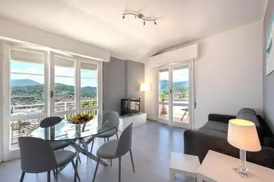 Area soggiorno di Casa di Mauri - La finestra sul mare
