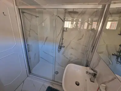 Bagno di Appartamenti INCORONATA