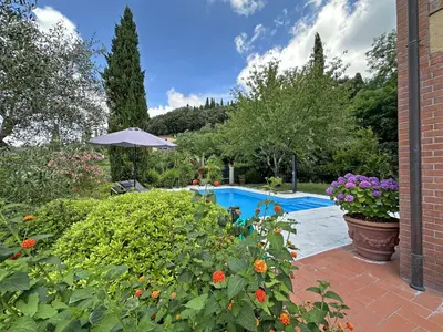 Piscina di Villa Camilla 10 Pax by VILLASRETREATS o nelle vicinanze