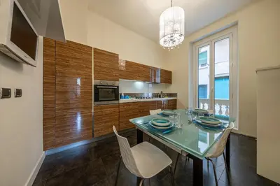 Cucina o angolo cottura di RAPALLO BEACH HOUSE A due passi dal mare